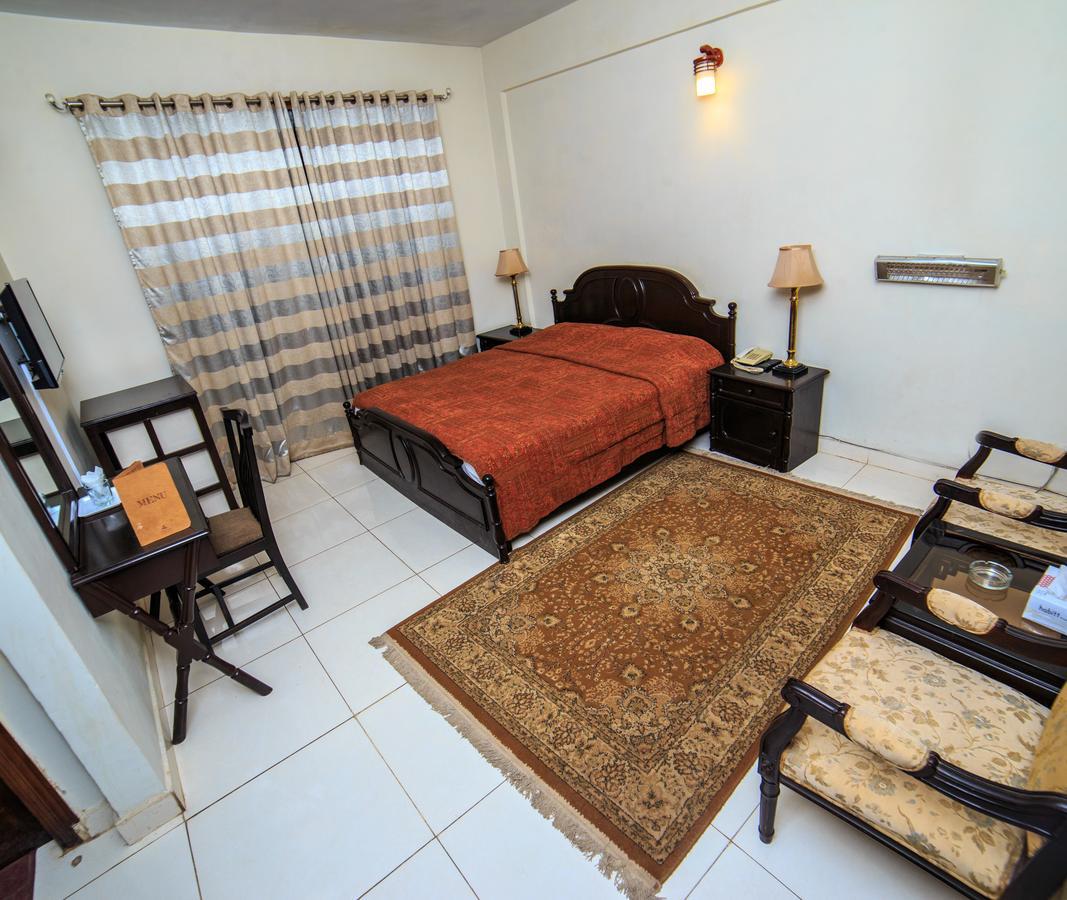 Shelton Hotel Rawalpindi Luaran gambar
